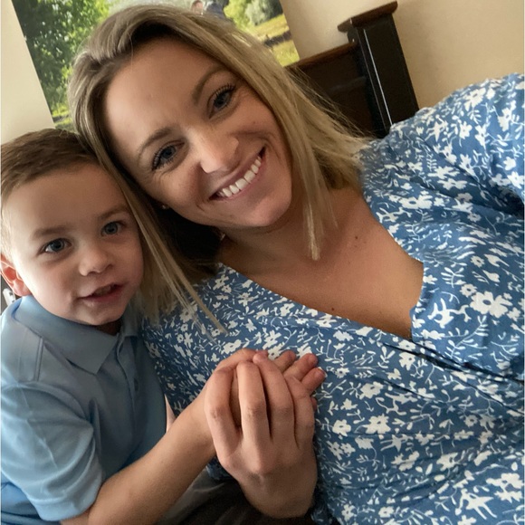 Small. Astr label beautiful blue floral dress. - Picture 7 of 7